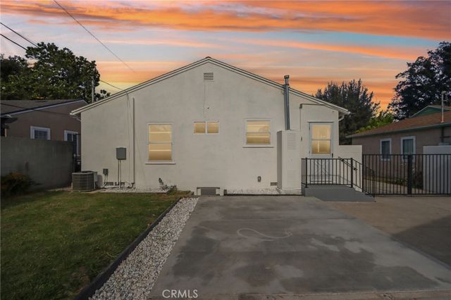 2213 N Valley Street, Burbank, CA 91505