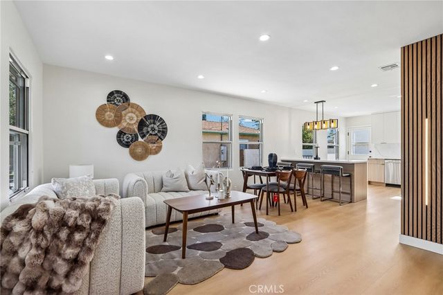 2213 N Valley Street, Burbank, CA 91505