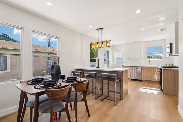 2213 N Valley Street, Burbank, CA 91505