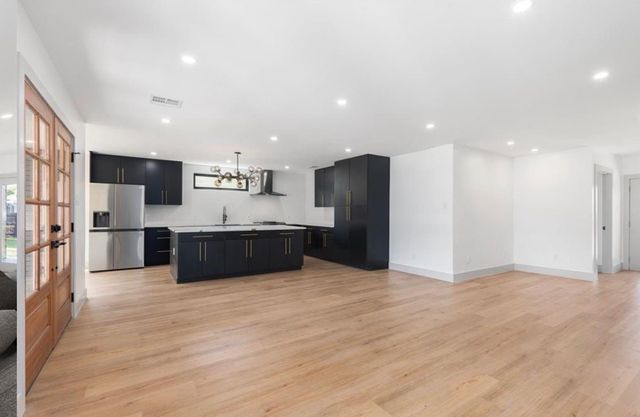 4927 Linnet Lane, Dallas, TX 75209