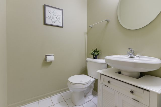 203 Westminster Drive, Bloomingdale, IL 60108
