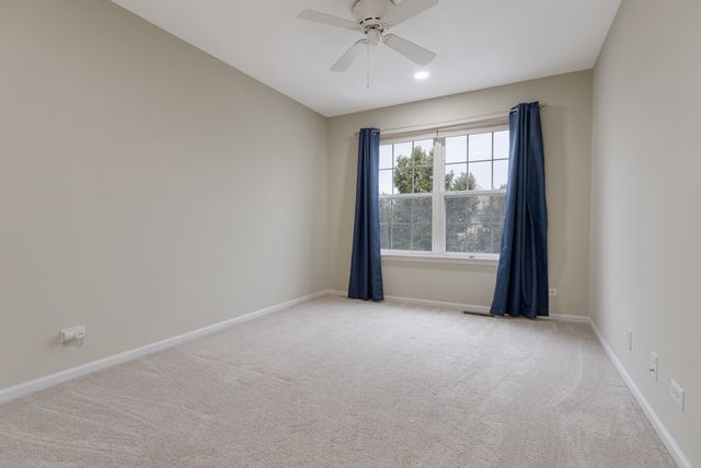 203 Westminster Drive, Bloomingdale, IL 60108