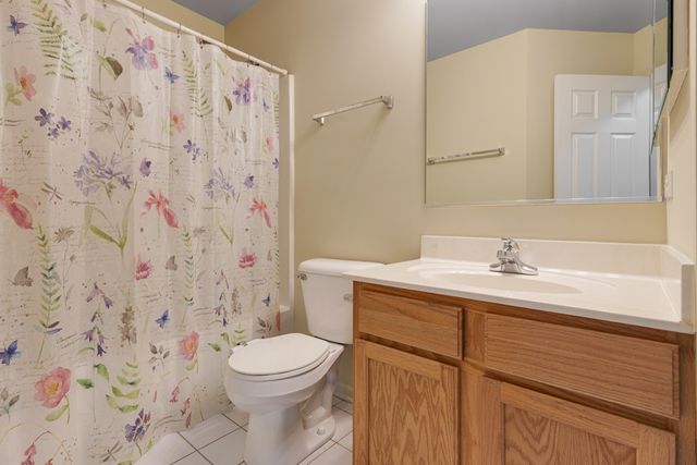203 Westminster Drive, Bloomingdale, IL 60108