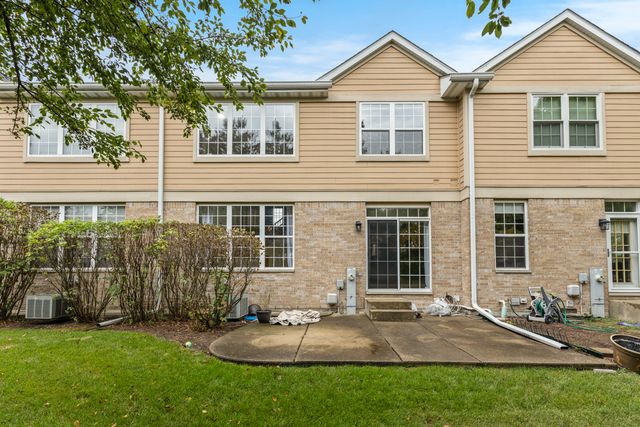 203 Westminster Drive, Bloomingdale, IL 60108