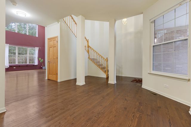 203 Westminster Drive, Bloomingdale, IL 60108
