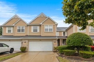 203 Westminster Drive, Bloomingdale, IL 60108