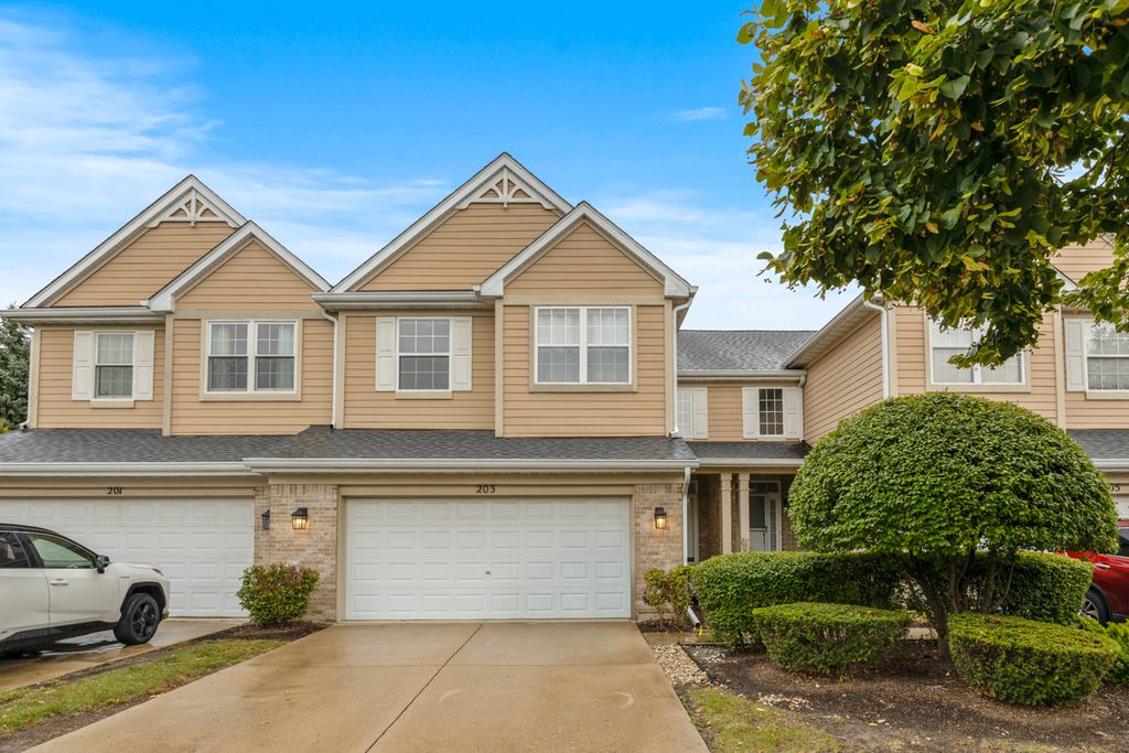 203 Westminster Drive, Bloomingdale, IL 60108