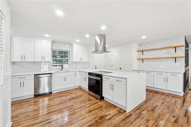 2055 Oak RD, Snellville, GA 30078