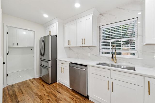 2055 Oak RD, Snellville, GA 30078