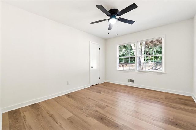 2055 Oak RD, Snellville, GA 30078