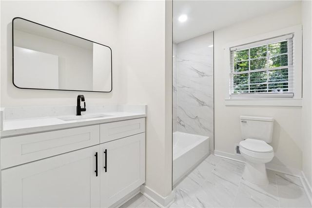 2055 Oak RD, Snellville, GA 30078