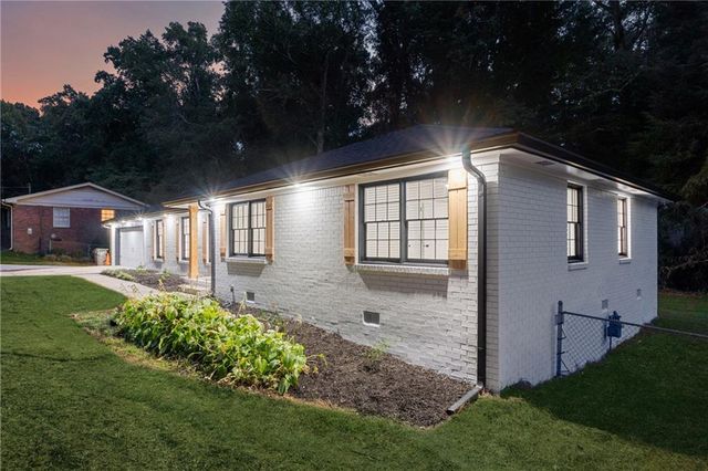 2055 Oak RD, Snellville, GA 30078