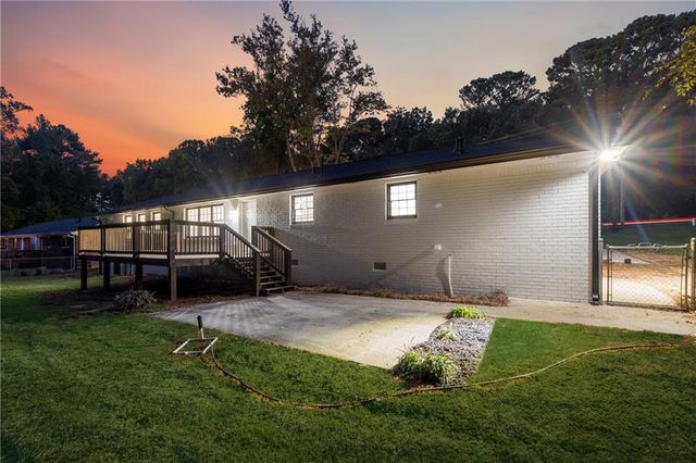 2055 Oak RD, Snellville, GA 30078