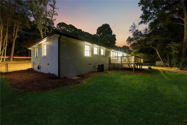 2055 Oak RD, Snellville, GA 30078