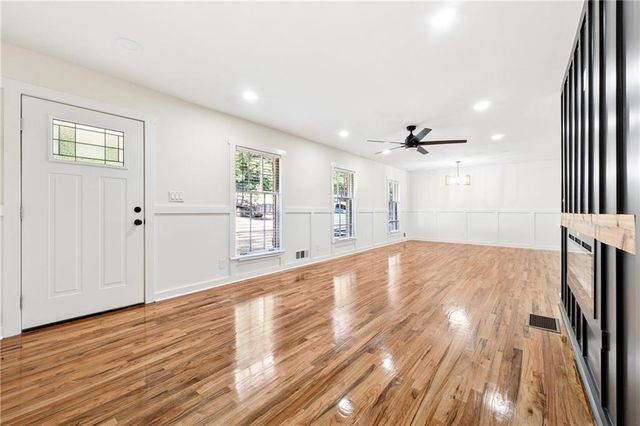 2055 Oak RD, Snellville, GA 30078