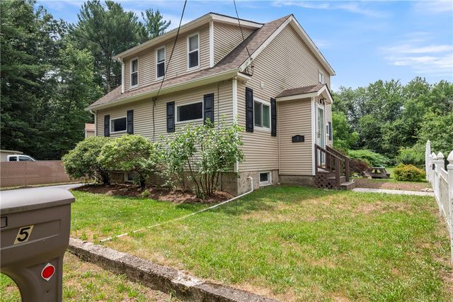 5 Harding Street, Coventry, RI 02816