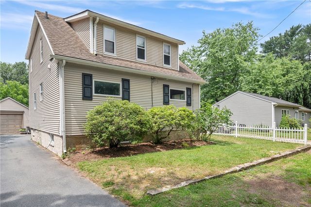 5 Harding Street, Coventry, RI 02816