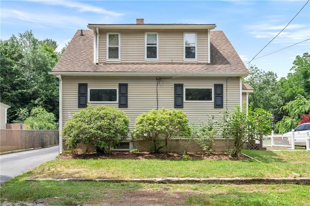 5 Harding Street, Coventry, RI 02816