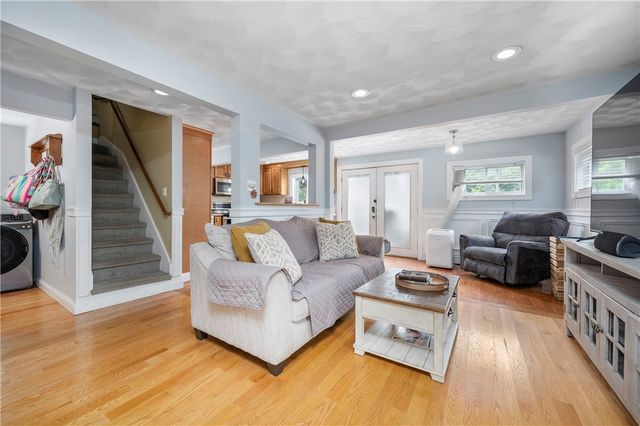 5 Harding Street, Coventry, RI 02816