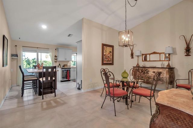 3410 AVENIDA MADERA B, Bradenton, FL 34210