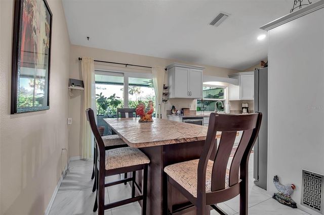3410 AVENIDA MADERA B, Bradenton, FL 34210