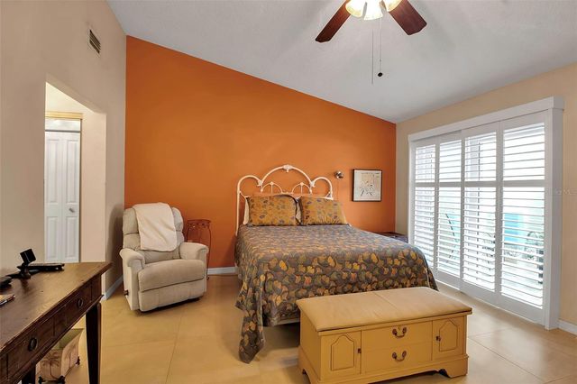 3410 AVENIDA MADERA B, Bradenton, FL 34210