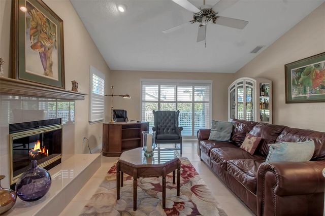3410 AVENIDA MADERA B, Bradenton, FL 34210