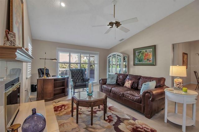 3410 AVENIDA MADERA B, Bradenton, FL 34210