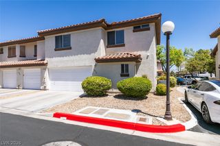 8012 Divine Drive, Las Vegas, NV 89128