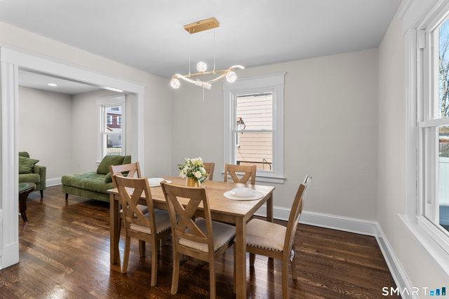 30 Oakwood Street, East Hartford, CT 06108