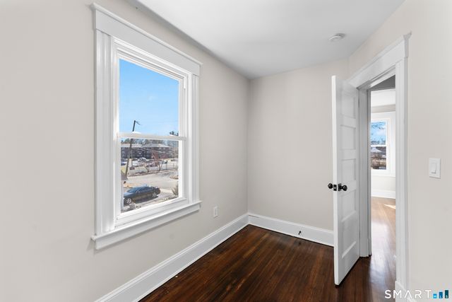 30 Oakwood Street, East Hartford, CT 06108