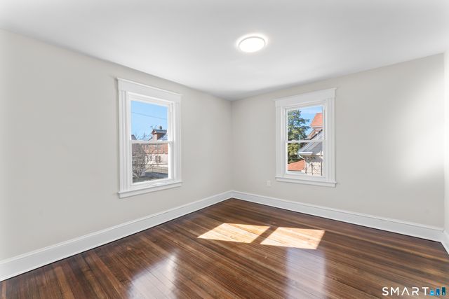 30 Oakwood Street, East Hartford, CT 06108