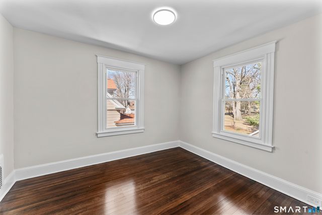 30 Oakwood Street, East Hartford, CT 06108