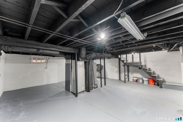 30 Oakwood Street, East Hartford, CT 06108