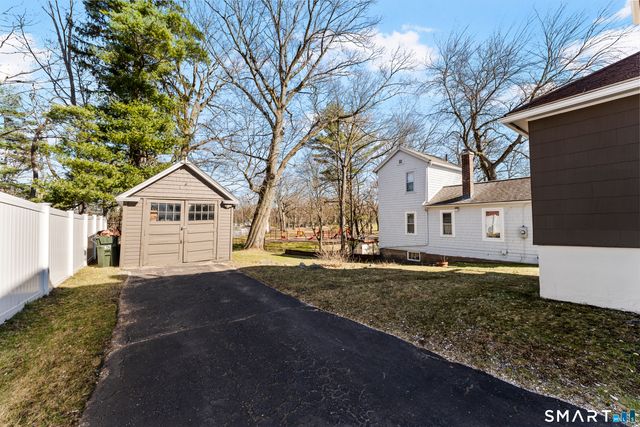 30 Oakwood Street, East Hartford, CT 06108