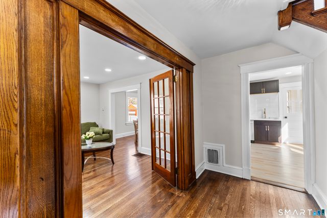 30 Oakwood Street, East Hartford, CT 06108