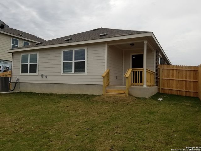 210 Holland Park, Schertz, TX 78108