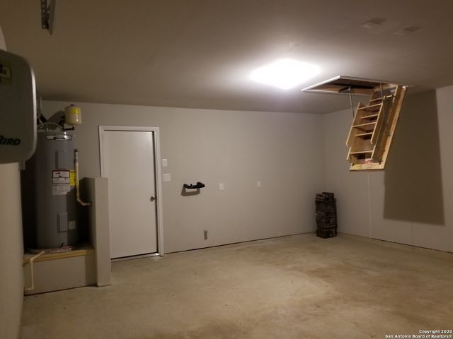 210 Holland Park, Schertz, TX 78108