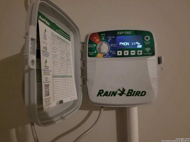 210 Holland Park, Schertz, TX 78108