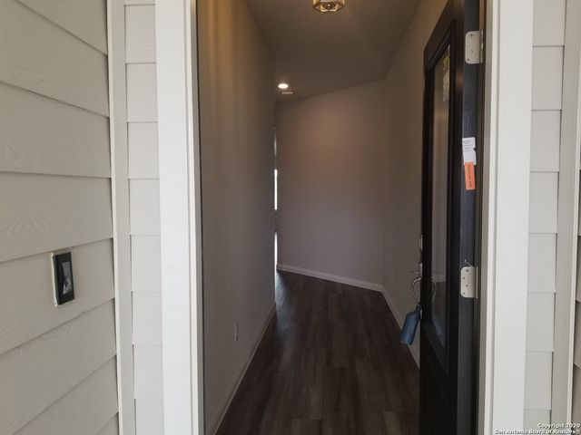 210 Holland Park, Schertz, TX 78108