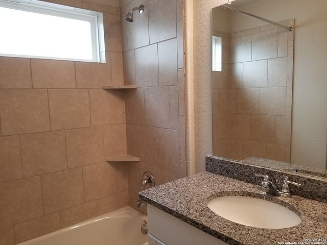 210 Holland Park, Schertz, TX 78108