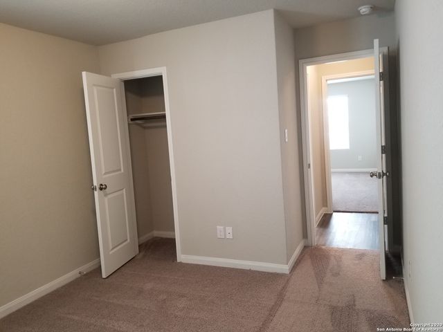 210 Holland Park, Schertz, TX 78108