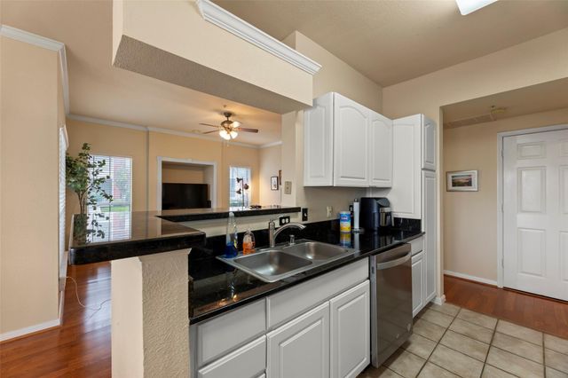 1330 Old Spanish Trail 2103, Houston, TX 77054