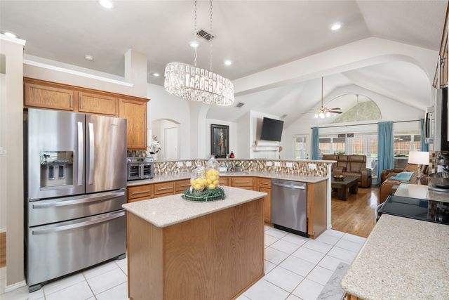 6725 Woodcrest Lane, Sachse, TX 75048