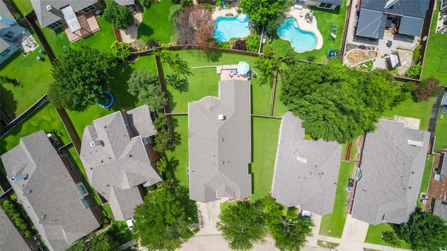 6725 Woodcrest Lane, Sachse, TX 75048
