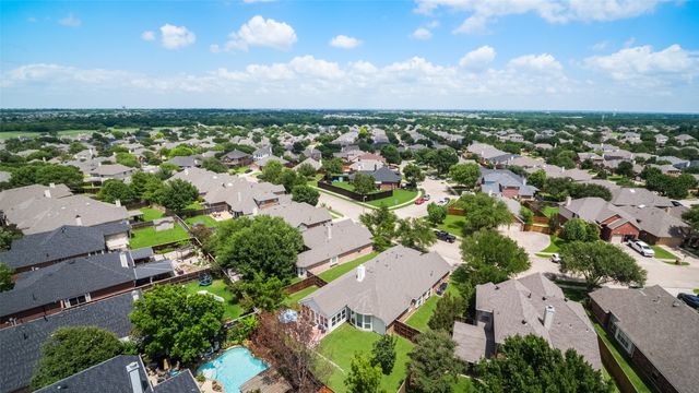 6725 Woodcrest Lane, Sachse, TX 75048