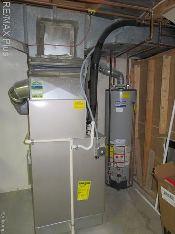 3011 Debra Court, Auburn Hills, MI 48326