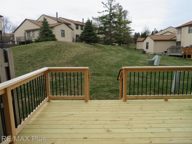 3011 Debra Court, Auburn Hills, MI 48326