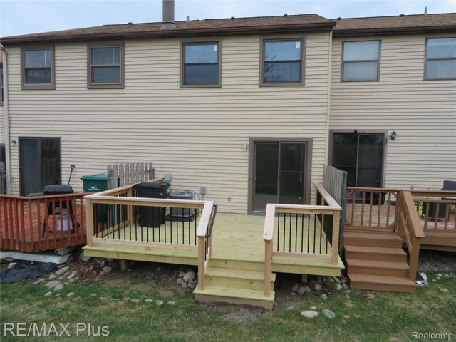 3011 Debra Court, Auburn Hills, MI 48326