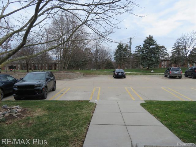 3011 Debra Court, Auburn Hills, MI 48326
